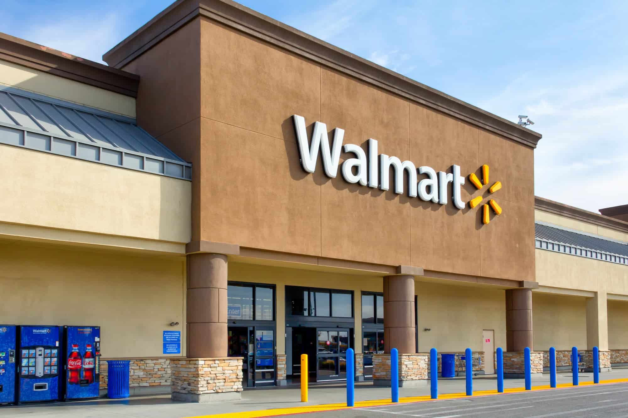 Walmart Center : Focus Property Group